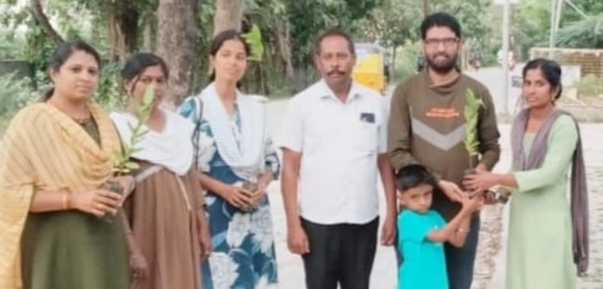 திருச்சியில் உலக ஓசோன் தினத்தில் மாற்றம் அமைப்பின் சார்பில் மரகன்றுகள் வழங்கி விழிப்புணர்வு