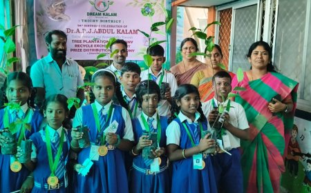 டாக்டர் அப்துல் கலாம் பிறந்த நாளை முன்னிட்டு DREAM KALAM அறக்கட்டளை சார்பில் மாணவர்களுடன் கொண்டாட்டம்