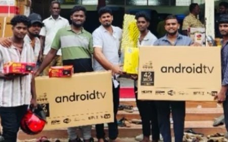 திருச்சி பீமநகர் பிஸ்மி எலக்ட்ரானிக்ஸ் அண்ட் அப்ளையன்ஸ் நிறுவனத்தில் தீபாவளியை முன்னிட்டு வழங்கப்பட்ட சிறப்பு காம்போ ஆபர் வாடிக்கையாளர்களின் கோரிக்கையை ஏற்று மேலும் சில நாட்களுக்கு நீடிப்பு  : உரிமையாளர் நிஜாமுதீன் தகவல்
