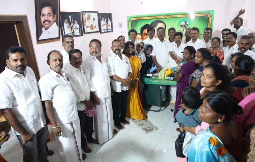 தேவர் ஜெயந்தியை முன்னிட்டு திருச்சி மாநகர் மாவட்ட அதிமுக சார்பில் நலத்திட்ட உதவிகள் :  சுப்பையா பாண்டியன் தலைமையில் மாவட்டச் செயலாளர் சீனிவாசன் வழங்கினார்