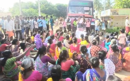 திருச்சி அருகே அரசு மதுபான கடையை அகற்றக்கோரி அரசு பேருந்தை சிறைப்பிடித்து பொதுமக்கள் சாலை மறியல் போராட்டம்