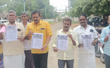 திருச்சி பஞ்சப்பூர் மார்க்கெட்டில் காந்தி மார்க்கெட் சிறு மொத்த வியாபாரிகளுக்கு கடை ஒதுக்க வேண்டும் : கமலக்கண்ணன் தலைமையில் கலெக்டரிடம் வியாபாரிகள் மனு