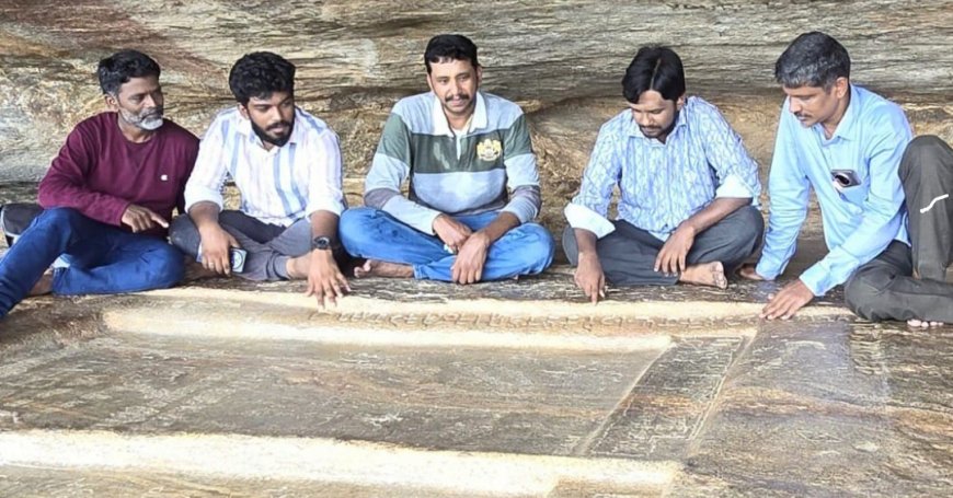சித்தன்னவாசல் சமணர் படுக்கையில் தமிழிக் கல்வெட்டு