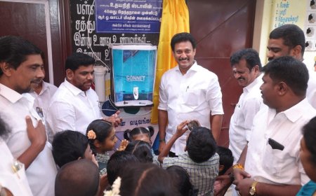திருச்சி தெற்கு மாவட்டத்தில் தமிழக துணை முதல்வர் உதயநிதி ஸ்டாலின் அவர்களின் பிறந்தநாளை முன்னிட்டு அரசு பள்ளிகளில் ஆர்.ஓ வாட்டர் இயந்திரத்தை அமைச்சர் அன்பில் மகேஸ் பொய்யாமொழி வழங்கினார்