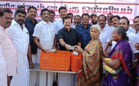 முன்னாள் முதல்வர் ஜெயலலிதா நினைவு தினத்தையொட்டி அவரது படத்திற்கு மாலை அணிவித்து மரியாதை : முன்னாள் அமைச்சரும் மாவட்ட செயலாளருமான பரஞ்சோதி தலைமையில் நிர்வாகிகள் பங்கேற்பு