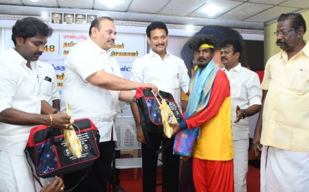 துணை முதலமைச்சர் உதயநிதி ஸ்டாலின்  பிறந்தநாளையொட்டி நலத்திட்ட உதவிகள் : அமைச்சர் அன்பில் மகேஷ் பொய்யாமொழி வழங்கினார்