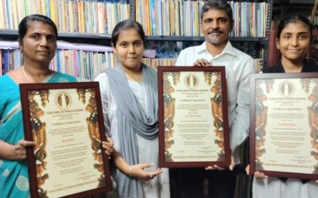 இலவச நூலகம் நடத்திவரும் குடும்பத்தினருக்கு  யாழி உலக சாதனைப் புத்தகம் சார்பில் விருது