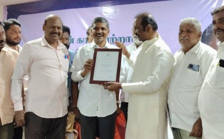 ஆளுநர் விருது பெற்ற சமூக செயற்பாட்டாளர்க்கு பாராட்டு