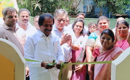 திருச்சி தில்லைநகர் பகுதியில்  ப்ளூம்ஸ் ஃப்ரீ ஸ்கூல் திறப்பு விழா : மேயர் அன்பழகன் திறந்து வைத்தார்