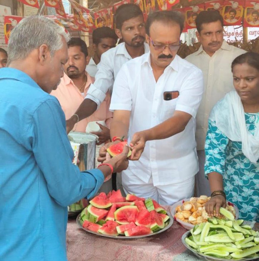 திருச்சி கிழக்கு தொகுதி பாலக்கரை பேருந்து நிறுத்தம் அருகில் நீர் மோர் பந்தல் : ஆர்.கே.ராஜா திறந்து வைத்தார்