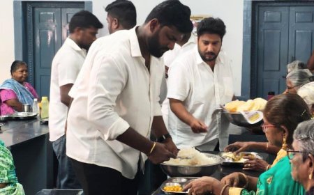 தமிழக முதல்வர் ஜோசப் விஜய் அவர்களின் பிறந்தநாளை முன்னிட்டு திருச்சி கிழக்கு மாவட்ட நிர்வாகி கௌதம் மற்றும் மாவட்ட வர்த்தக அணி இணை அமைப்பாளர் வஜீத் ஏற்பாட்டில் முதியோர் இல்லத்தில் மதிய உணவு வழங்கல்