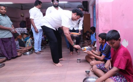முன்னாள் முதல்வர் மு.க.ஸ்டாலின் பிறந்தநாளை முன்னிட்டு சிறார்கள் இல்லத்தில் தெற்கு மாவட்ட செயலாளர் அன்பில் மகேஸ் பொய்யாமொழி அவர்களால் காலை உணவு வழங்கல்
