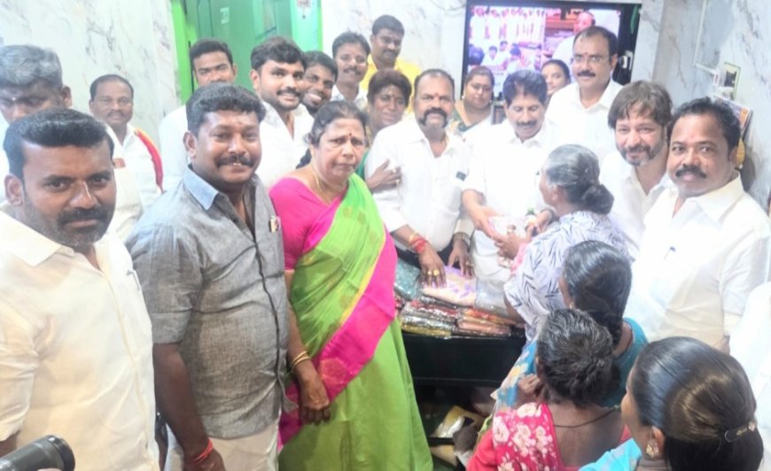 முதல்வர் விஜய் பிறந்த நாளை முன்னிட்டு  தில்லை நகர் கார்த்திக் வைத்திய சாலாவில் கே.எஸ். சுப்பையா பாண்டியன் ஏற்பாட்டில் 200 பேருக்கு நலத்திட்ட உதவிகள் : வாரியத் தலைவர் கு.ப. கிருஷ்ணன் வழங்கினார்