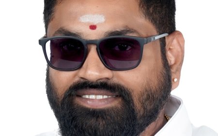 திருச்சி மாநகர் மாவட்ட அதிமுகவின் முக்கிய நிர்வாகியும், எம்ஜிஆர் இளைஞர் அணி இணை செயலாளருமான சில்வர் சதீஷ் தவெகவில் இணைந்தார்