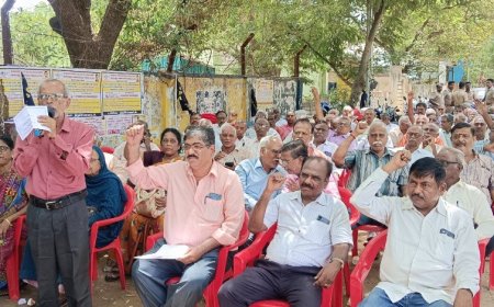 மாவட்ட அளவிலான குழு பரிந்துரைக்கும் மருத்துவ சிகிச்சைச் செலவு முழுவதையும் வழங்க, தமிழ்நாடு அரசு அனைத்துத் துறை ஓய்வூதியர்கள் தீர்மானம்
