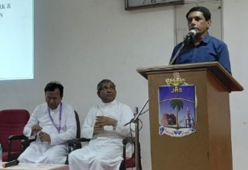திருச்சி செயின்ட் ஜோசப் தன்னாட்சிக் கல்லூரியில் விரிவாக்கத்துறை செப்பார்டு சார்பாக  நகர்புற பின்தங்கிய மக்களின் சமூதாய மேப்பாட்டிற்கான  புத்தாக்கப்பயிற்சி