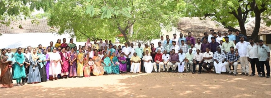 ​சமயபுரம் ஸ்ரீ மாரியம்மன் மேல்நிலைப் பள்ளி முன்னாள் மாணவர்கள் சந்திப்பு : 18 ஆண்டுகால நினைவுகளைப் புதுப்பித்த சங்கமம்
