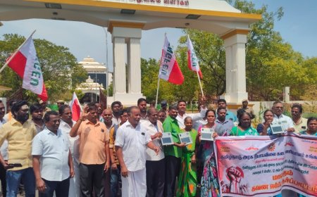 ரேசன் கடையில் கை ரேகை பதிவு செய்வதில் சர்வர் பிரச்சினை : பிஎஸ்ஓ இயந்திரத்தை ஒப்படைக்க முயன்ற ரேஷன் கடை ஊழியர்களால் பரபரப்பு