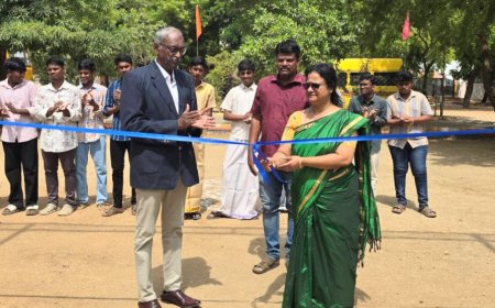 திருச்சி இரட்டை  வாய்க்கால் அமிர்த வித்யாலயம் பள்ளியில் கிரிக்கெட் அகாடமி துவக்க விழா