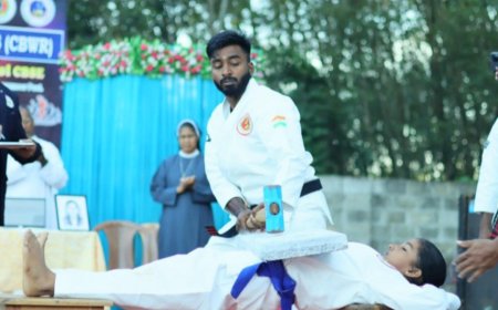 சோழன் உலக சாதனை படைத்த 9 வயது மாணவி ஷபானா கத்லீன்