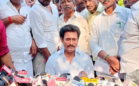 அரசியல் ரீதியாக எதிர்க்க துணிவில்லாமல் த.வெ.க அரசு இதுபோன்ற நடவடிக்கைகளில் ஈடுபடுகிறது : சோதனை குறித்து அன்பில் மகேஷ் பொய்யாமொழி பேட்டி